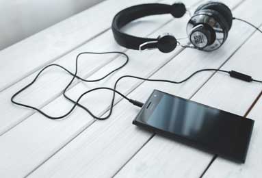 伊布接受采访时表示：我希望巴西获得世界杯冠军，因为那里有我的朋友安切洛蒂